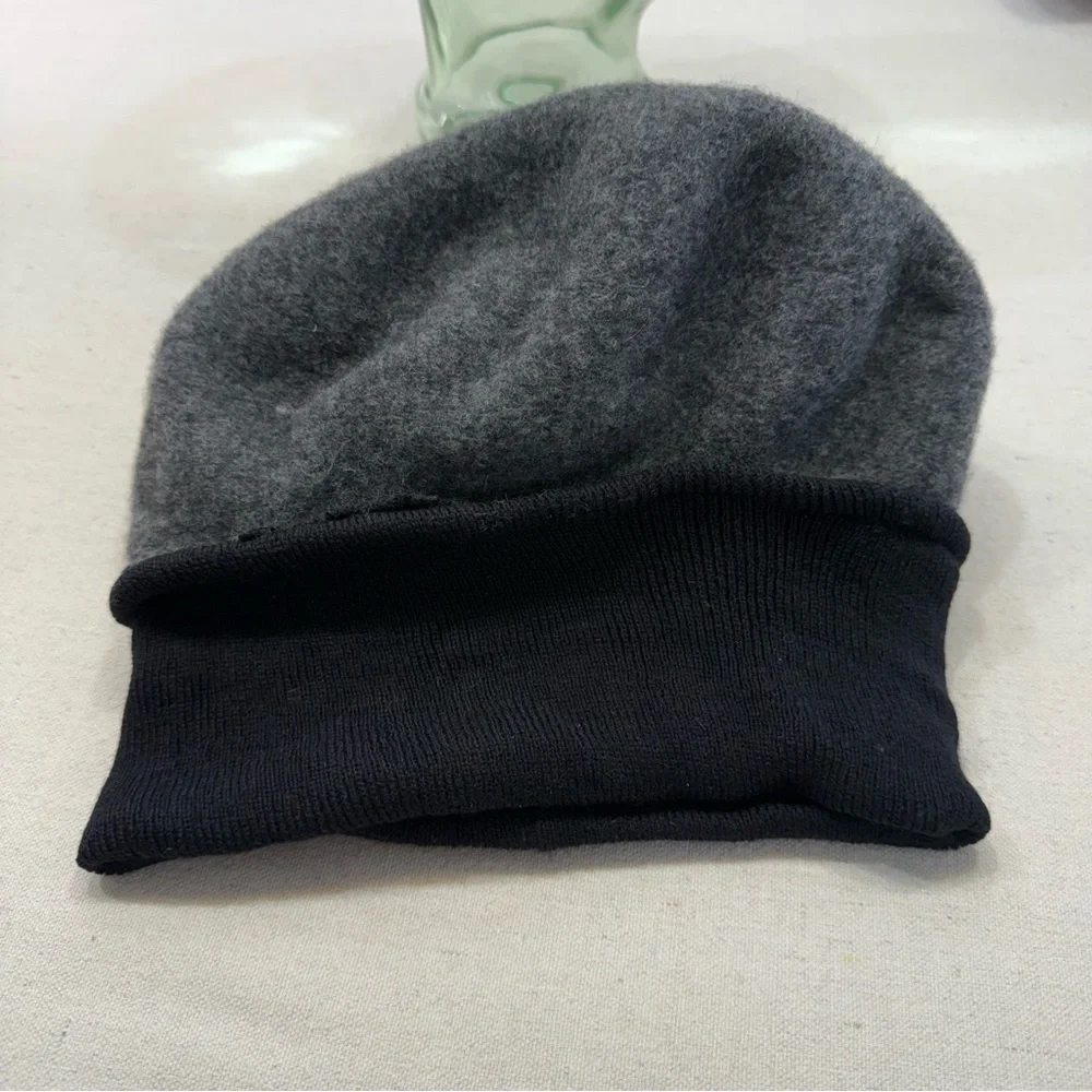 Charcoal Gray and Black Wool Beret Hat